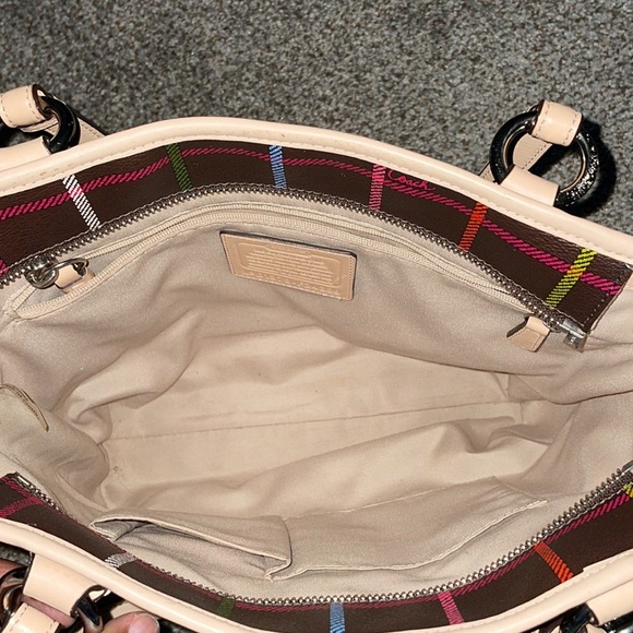 Tote - Picture 5 of 6